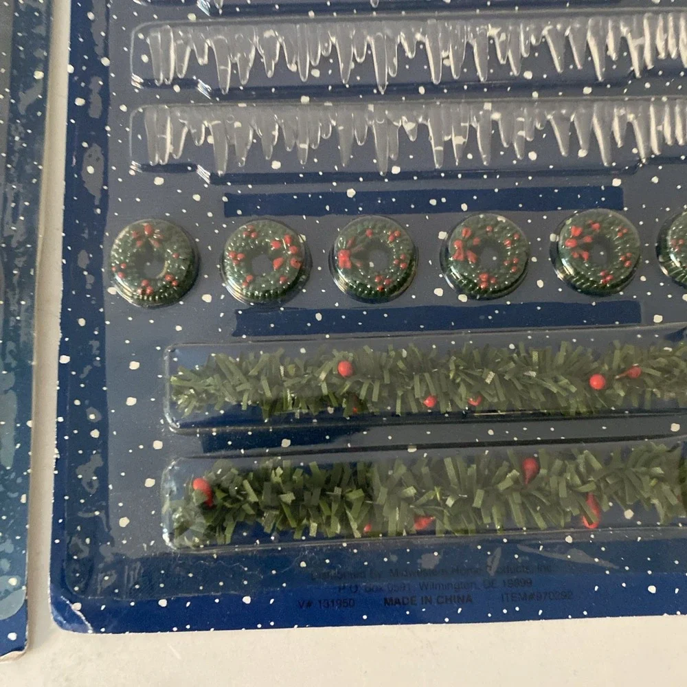 Lot of 2 Christmas Streets Village Accessories - Icicles, Wreaths, Garland - NEW